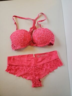 PINK Victoria's Secret Coral Pink Bra & Panty Set